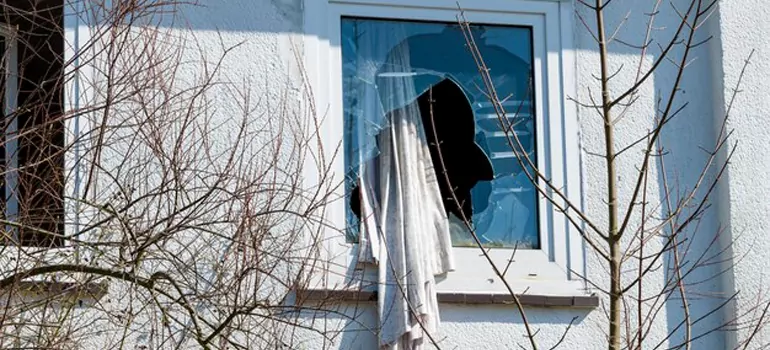 Storm Window Installation Contractors in Greenacres, FL